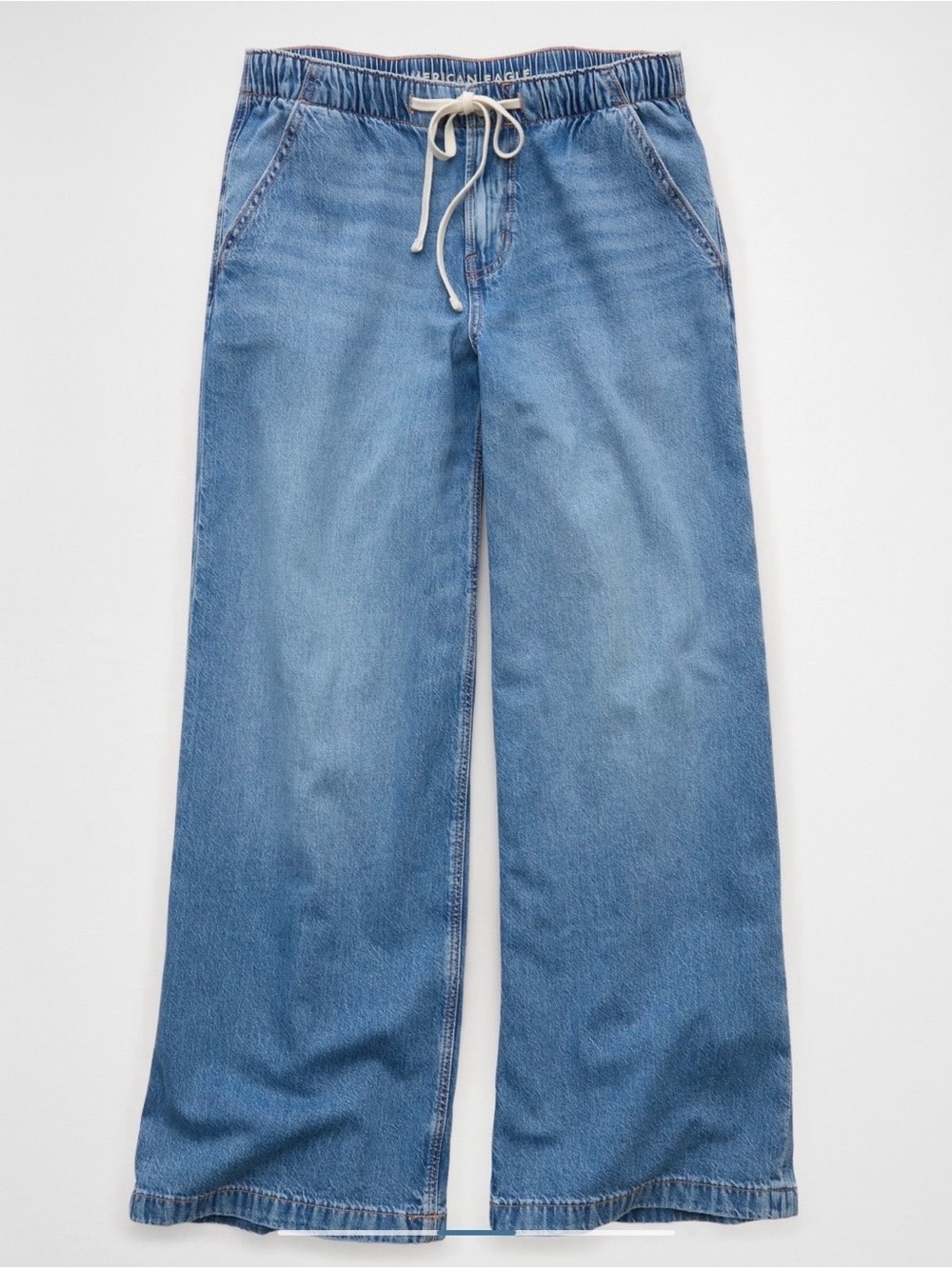 AE Women’s Dreamy Drape Strigid Low-Rise Baggy Ultra-Wide Leg Jean Size L Short